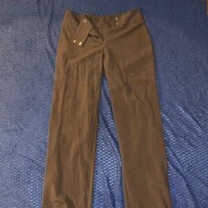 Women’s dress pants size 6 (runs big) brown color